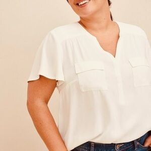 TALBOTS Short Sleeve Lightweight V Neck Front Pocket Blouse Top Cream Ivory 18P